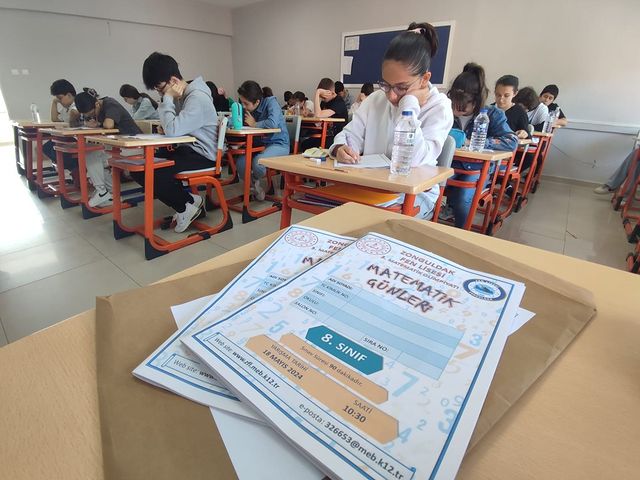 Matematik Olimpiyatları Sınavı Zonguldak'ta Gerçekleştirildi