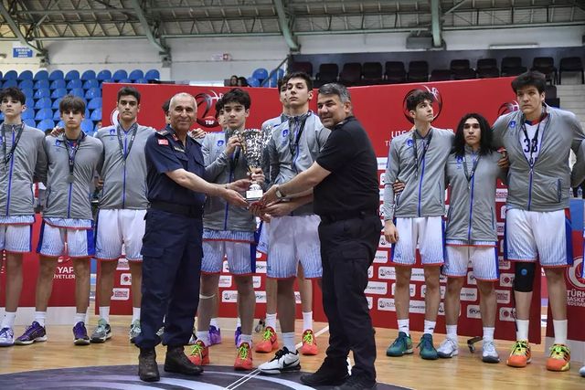 Edirne'de U16 Türkiye Basketbol Şampiyonası'nın Final Maçı Büyük İlgi Gördü