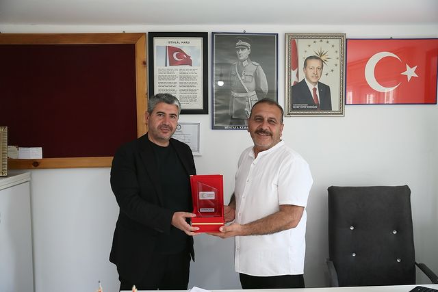 AK Parti Sincan İlçe Başkanı Mustafa Özcan ve Teşkilatı, Seçilen Muhtarı Ziyaret Etti