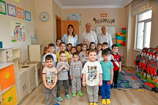 Malkara Belediye Başkanı Nergiz Karaarağaçlı Öztürk, Malkara Özel Oya Sungur Anaokulu'nu ziyaret etti