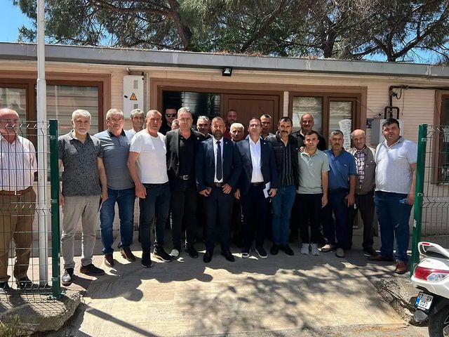 İYİ Parti Milletvekili Rıdvan Uz ve Parti Üyeleri Çanakkale Muhtarlar Derneği'ni Ziyaret Etti