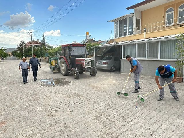 Avanos Belediyesi Ekipleri Yol ve Kaldırım Çalışmalarına Devam Ediyor