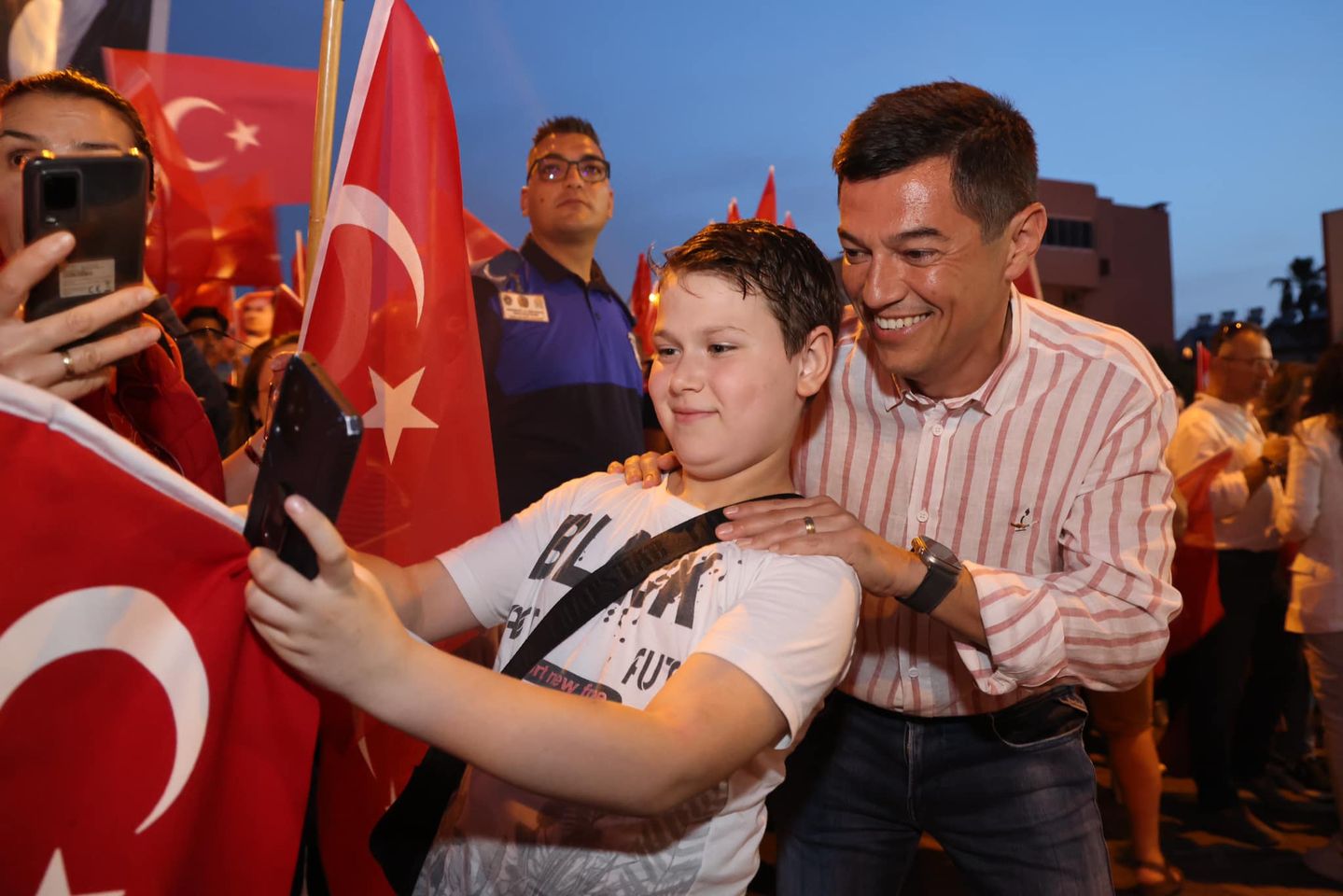 Atatürk'ü Anma, Gençlik ve Spor Bayramı Marmaris'te Coşkuyla Kutlandı