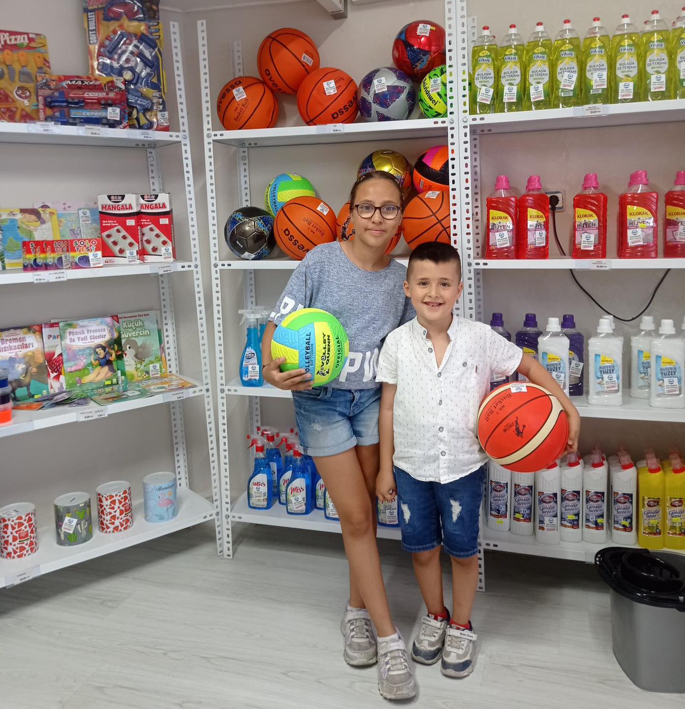 Aydın'da Çocuklar Geri Dönüşüm Marketi İle Hediyeler Kazanıyor