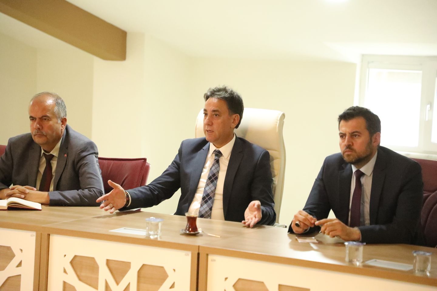 Belediye Başkanı Adem Şengül Birim Müdürleriyle Toplantı Yaptı