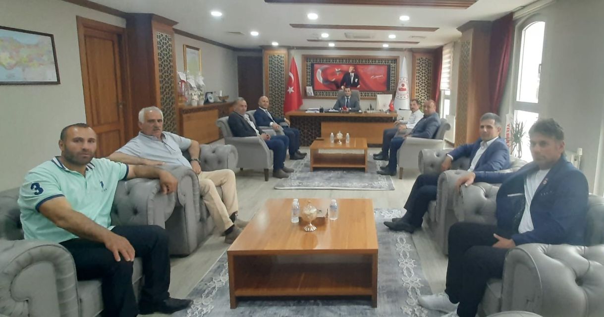 Belediye Başkanı Vedat Ergün, Ardanuç'ta Bulunan Yetkilileri Ziyaret Etti