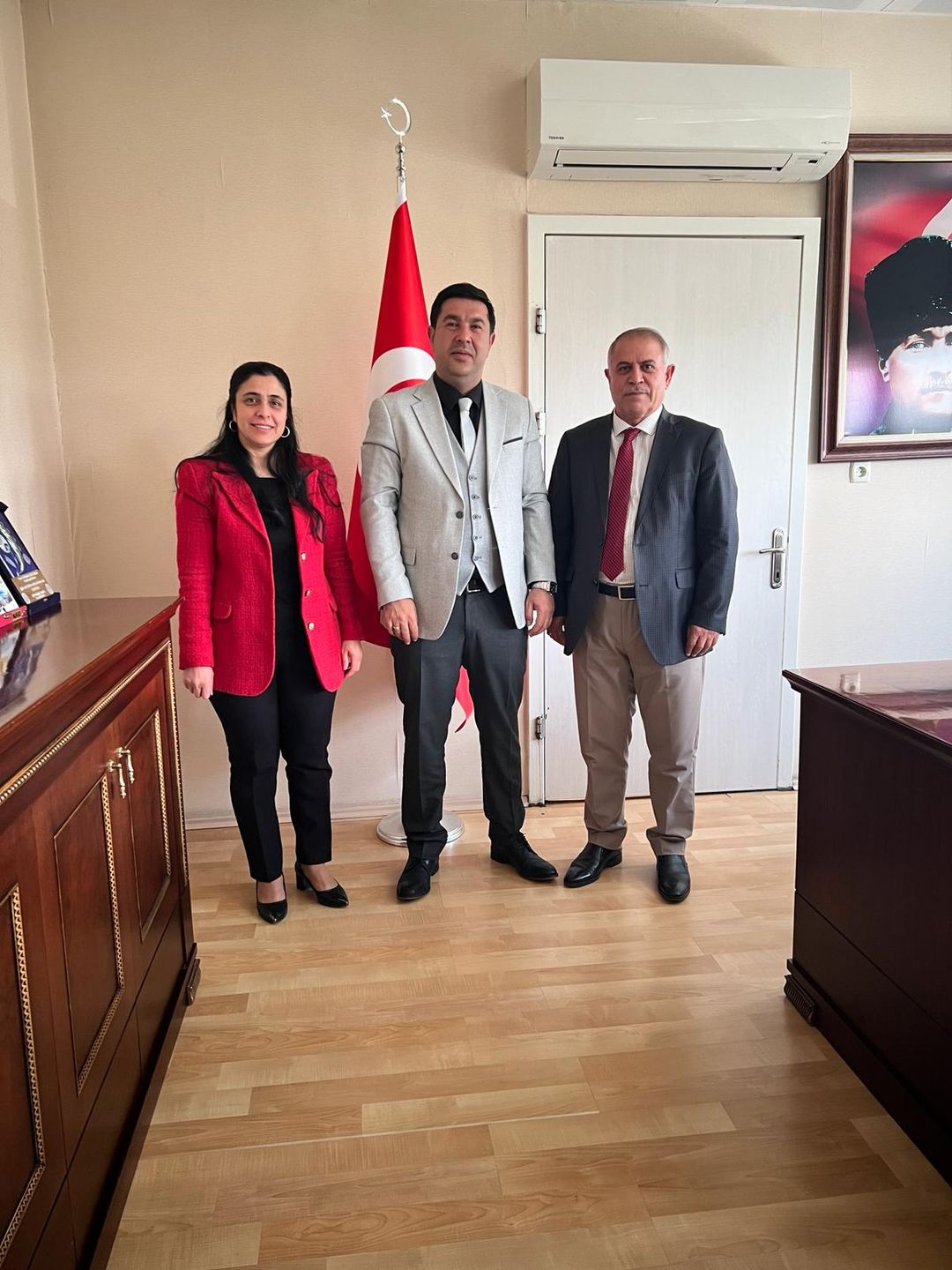 Kars Ticaret ve Sanayi Odası Başkanı Kadir Bozan, Sosyal Güvenlik Kurumu İl Müdürü Abdulkadir Ayluçtarhan'ı ziyaret etti