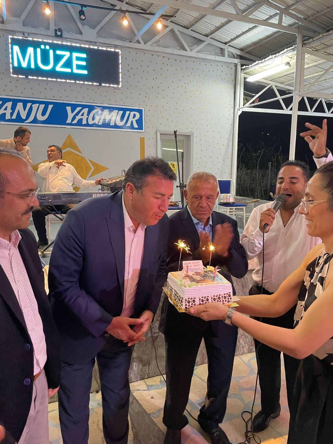 Devrek Belediye Başkanı Özcan Ulupınar’a Sürpriz Doğum Günü Kutlaması