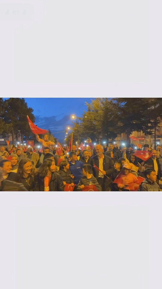 Ladik Belediyesi Gençlerin Önderliğinde 19 Mayıs'ı Kutladı