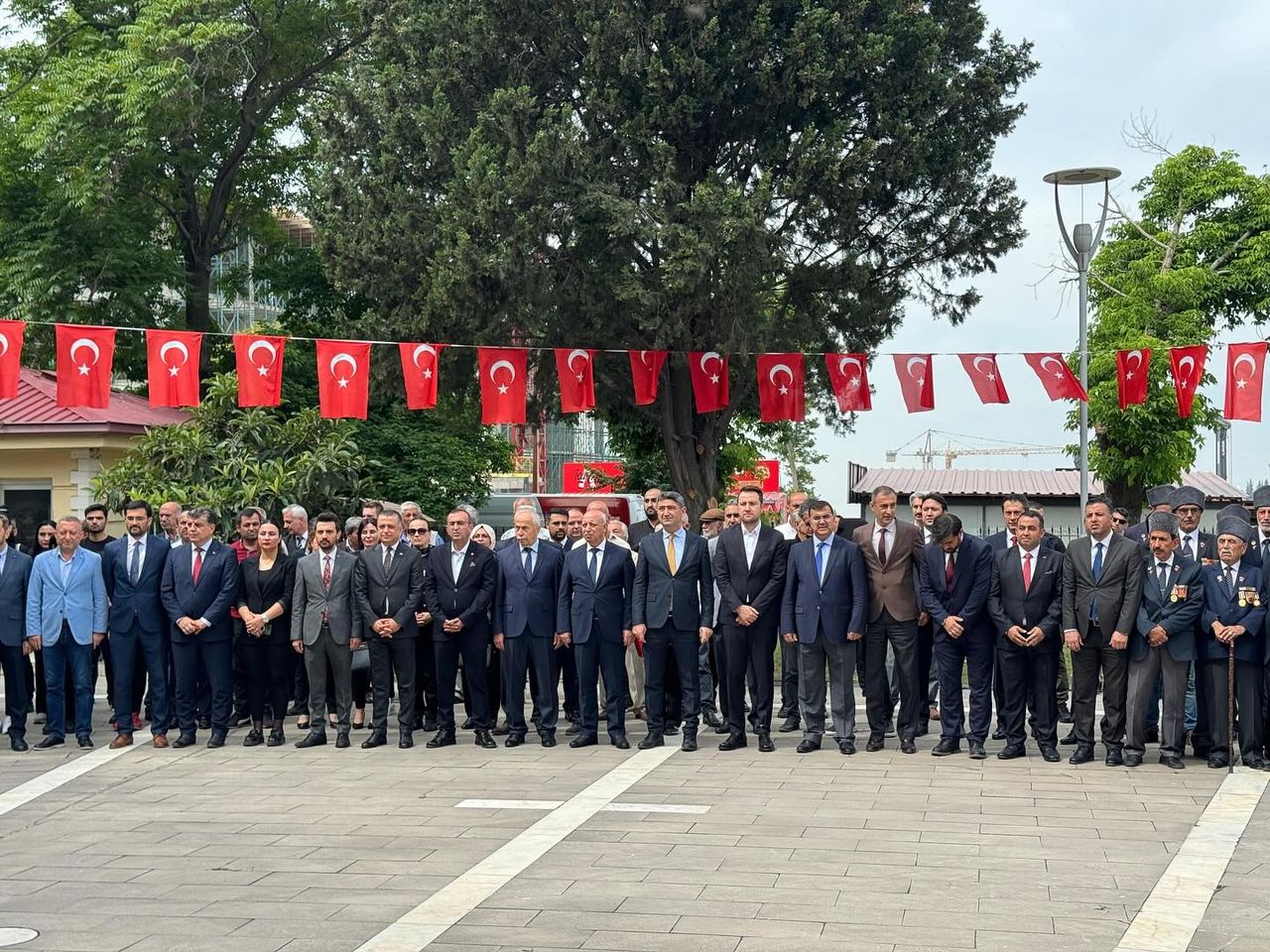 Kahramanmaraş Ticaret ve Sanayi Odası Yönetim Kurulu Üyesi Mehmet Fatih Dertli, 19 Mayıs Atatürk'ü Anma, Gençlik ve Spor Bayramı etkinliklerine katıldı
