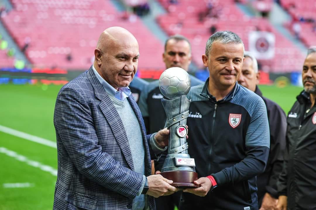Samsunspor Başkanı Yüksel Yıldırım, Teknik Direktör Markus Gisdol Hakkında Açıklamalarda Bulundu