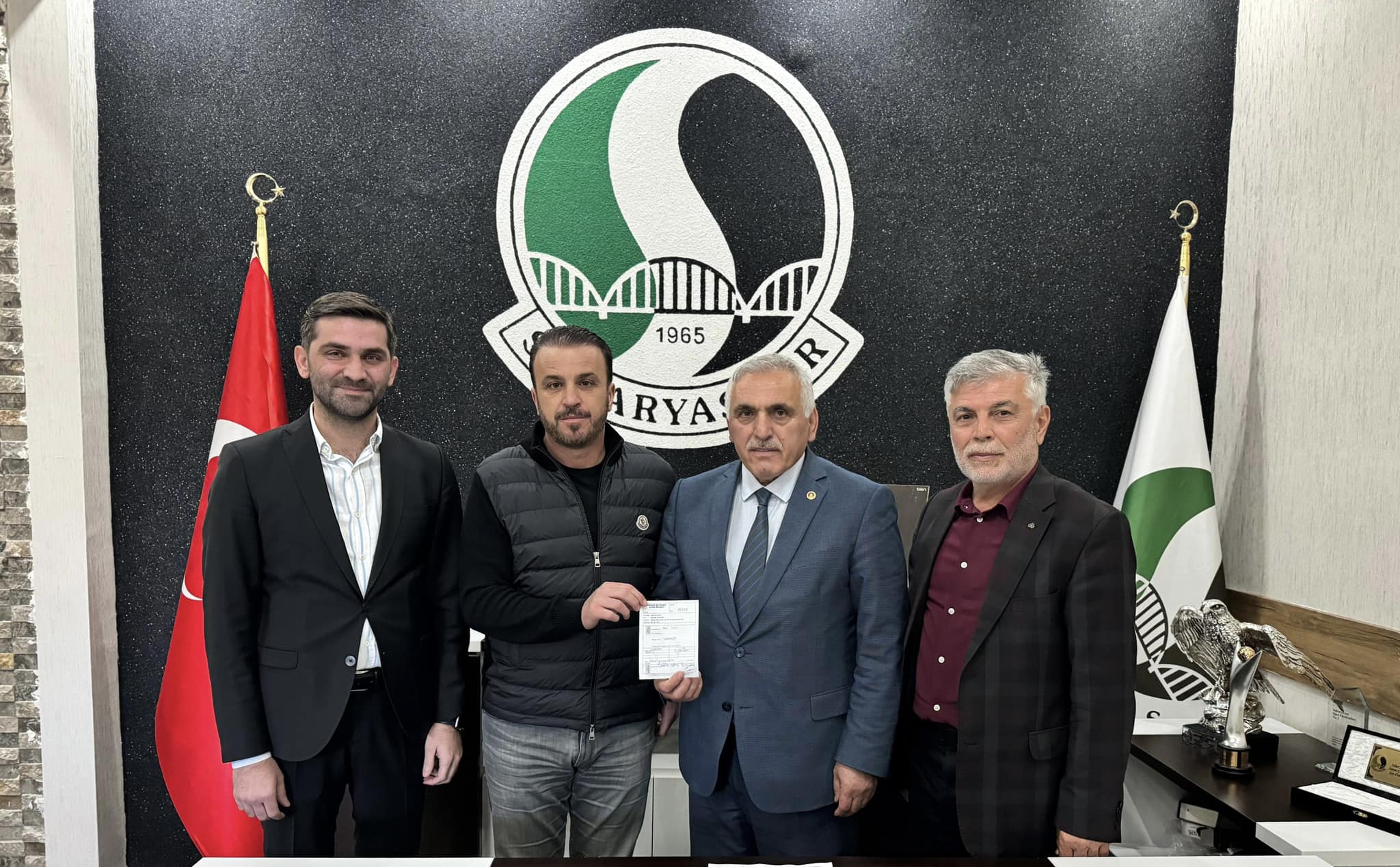 Sakarya Milletvekili Ali İnci ve Ak Parti İl Başkan Yardımcıları Sakaryaspor Kulübünü Ziyaret Etti