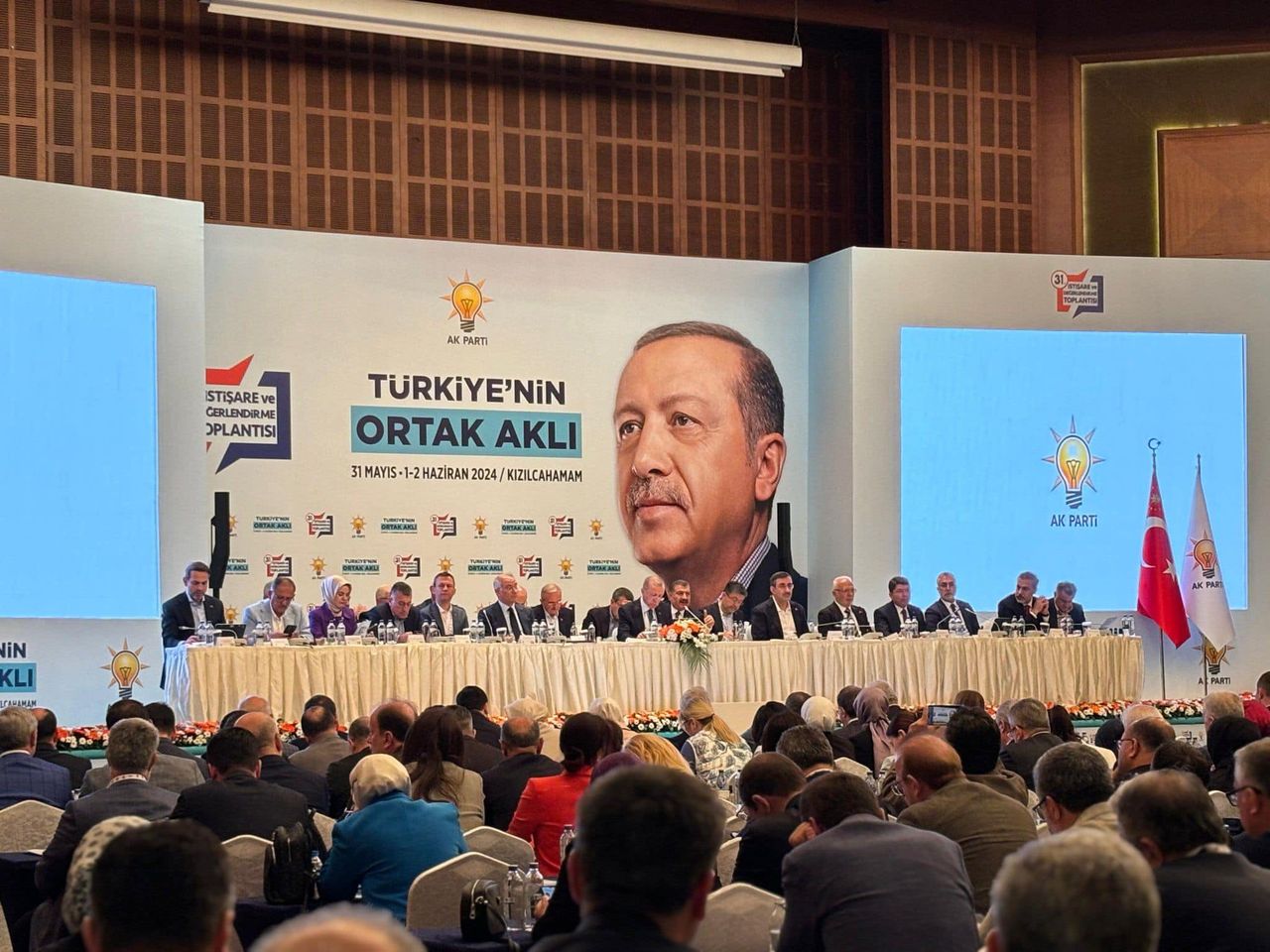 AK Parti'nin Kızılcahamam Kampı Devam Ediyor