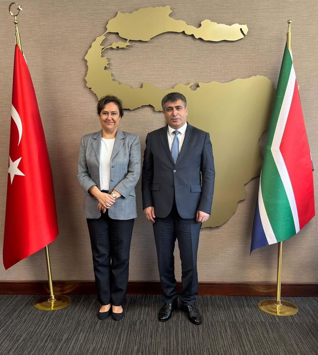 Nevşehir Hacı Bektaş Veli Üniversitesi Rektörü Prof. Dr. Semih Aktekin, Türkiye Cumhuriyeti Pretorya Büyükelçisi Ayşegül Kandaş’ı ziyaret etti