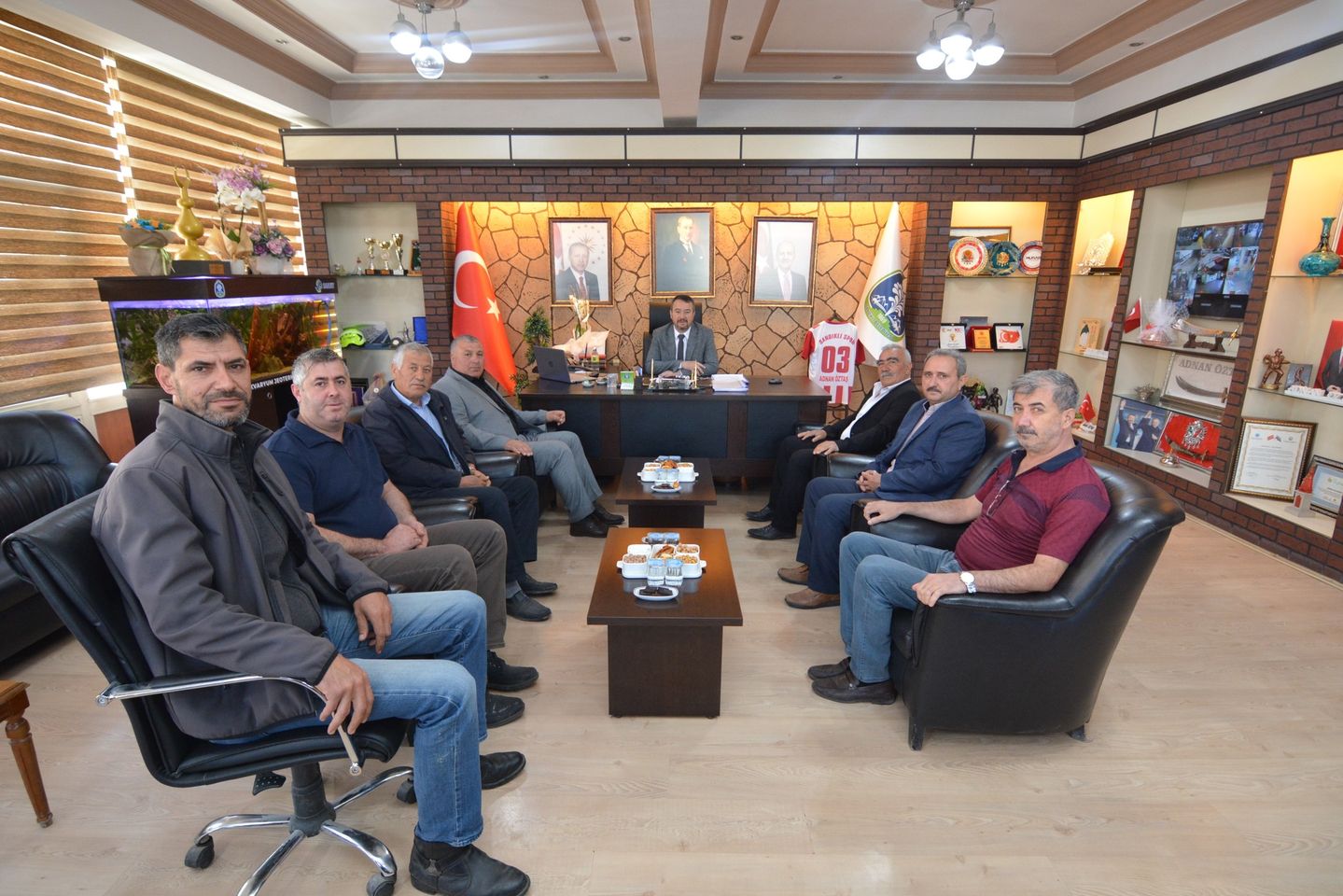 Sandıklı Şoförler ve Otomobilciler Esnaf Odası, Sandıklı Belediye Başkanı Adnan Öztaş'ı Ziyaret Etti