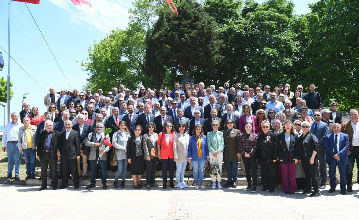 CHP, 19 Mayıs Atatürk'ü Anma Gençlik ve Spor Bayramı'nda Tören Düzenledi