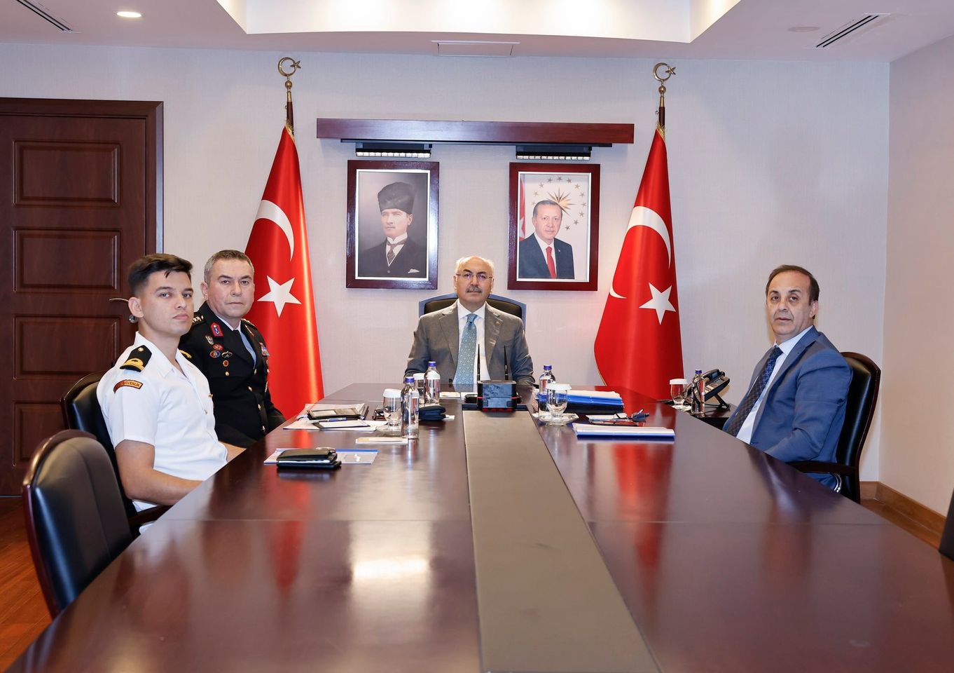 İçişleri Bakanı Ali Yerlikaya Başkanlığında Asayiş ve Güvenlik Toplantısı Yapıldı