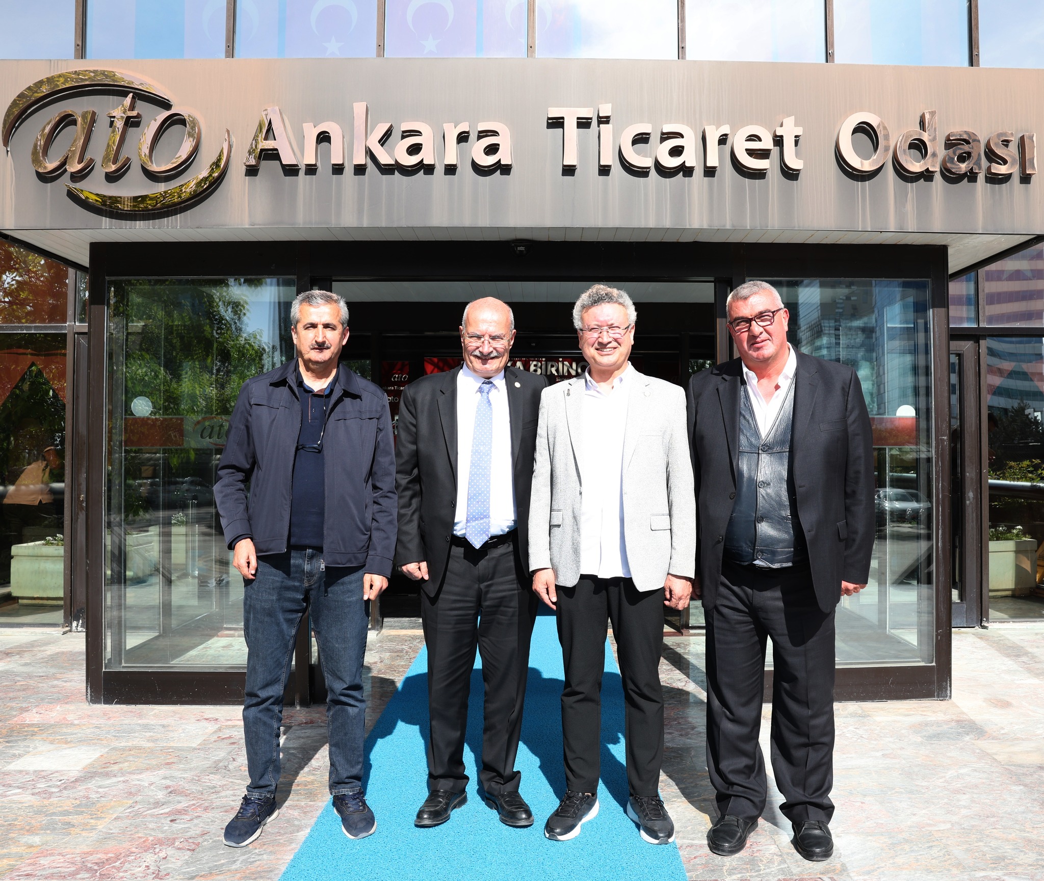 Ankara'da Ticaret Odası Yöneticileri ve Tekstil Sektörü Temsilcileri Bir Araya Geldi