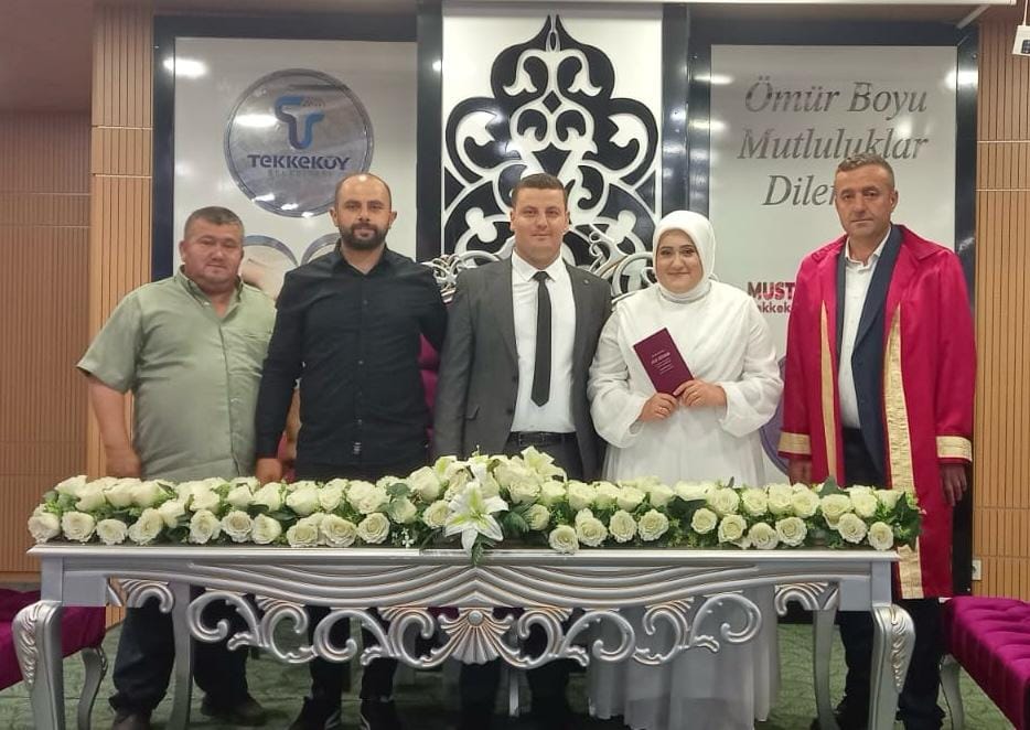 Tekkeköy Belediye Başkan Yardımcısı Mümin Vural, İki Aileyi Bir Araya Getirdi