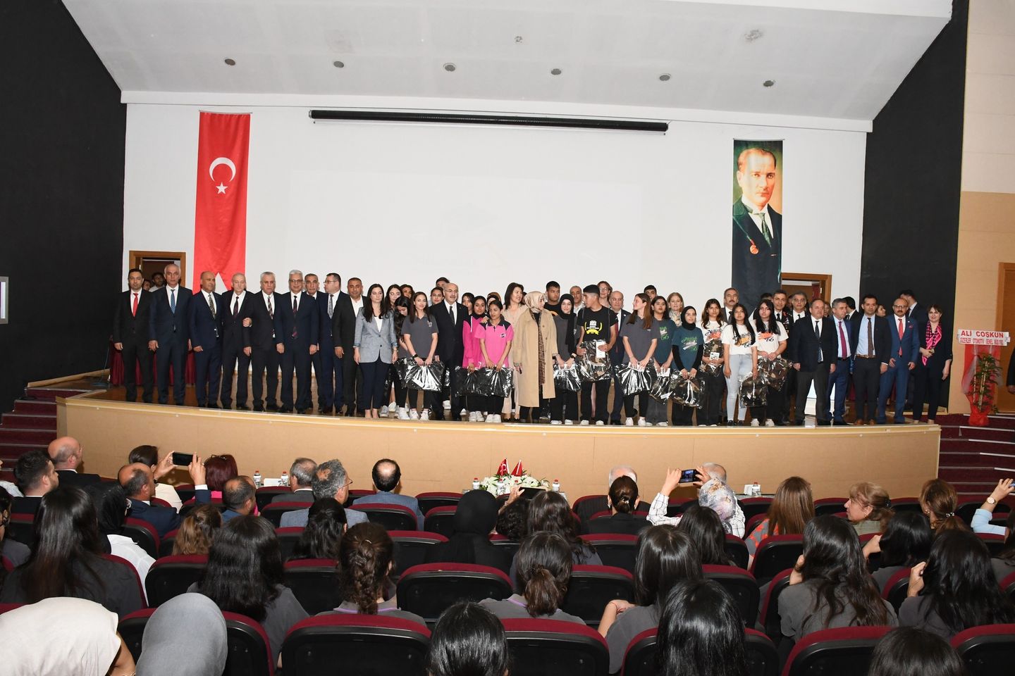 Adana'da Finansal Okuryazarlık Ödül Töreni Düzenlendi