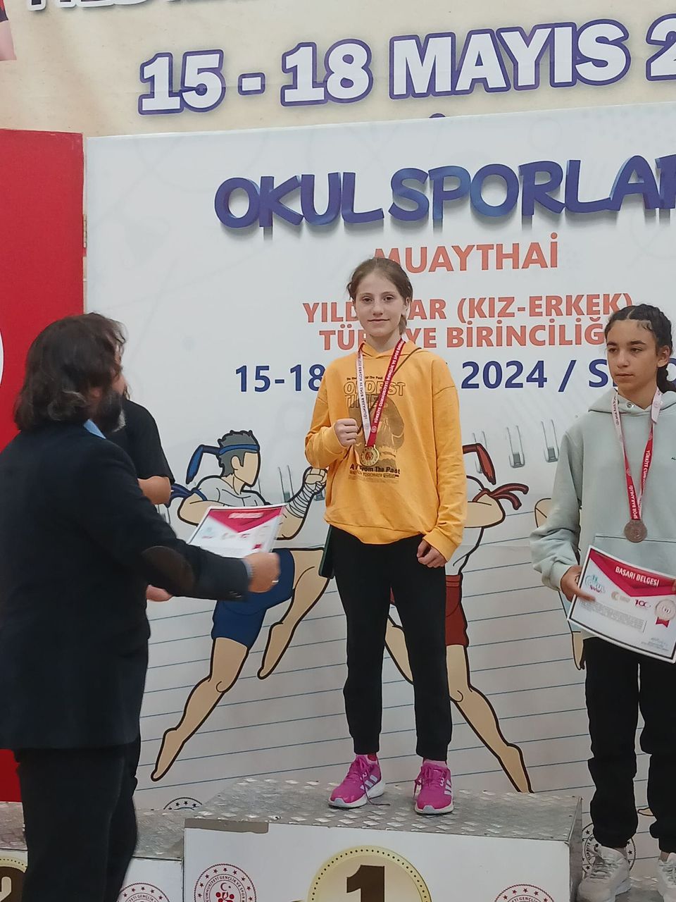 İlkadım Belediyesi Sporcuları Türkiye Şampiyonu Ümmü Gülsüm Arlı İle Gurur Duyuyor