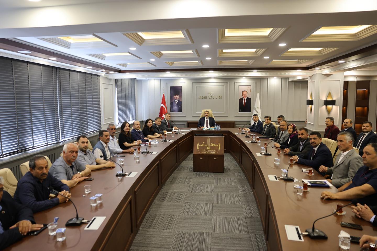 Vali Ercan Turan, İlçe Merkezinde Toplantı Gerçekleştirdi