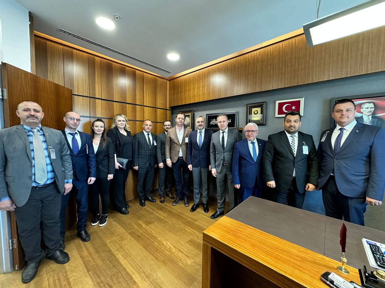 Kırklareli Ticaret ve Sanayi Odası Yöneticileri AK Parti Milletvekili Ahmet Gökhan Sarıçam'ı Ziyaret Etti